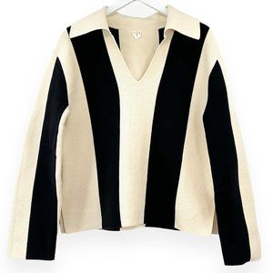 Arket Black and Cream V-Neck Sweater